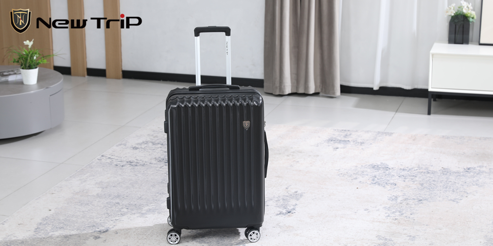 「スーツケースは黒はやめたほうがいい?」旅行のプロが教える色選びの真実と後悔しない選び方