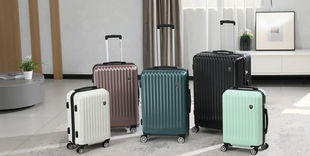 このセクションでは、スーツケースの寿命に影響を与える要素を詳細に解説し、どのようにすれば長持ちさせられるか、そしてなぜ「New Trip 0501」が優れた選択肢なのかを紹介します。