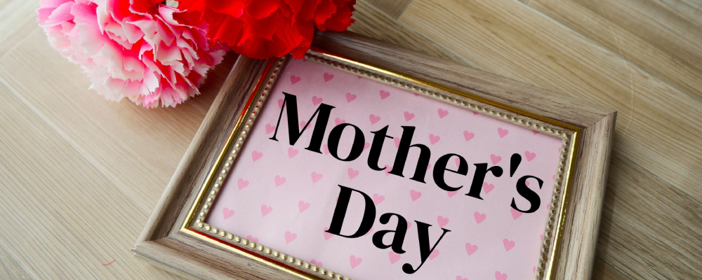 母の日のプレゼントには、手書きのメッセージカードやおしゃれなギフトバッグを添えると、さらなる特別感を演出できます。