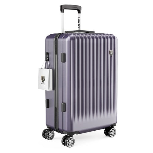 おしゃれなキャリーケースとして、ローズゴールドの輝きが洗練された印象のSサイズ(40L)。フロントオープン設計