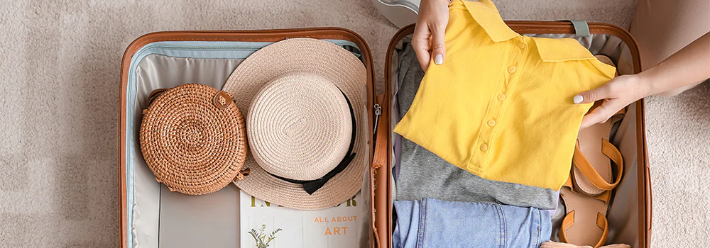 「本当に必要なものだけ」を選び、身軽に動ける自由さを大切にするスタイルです。