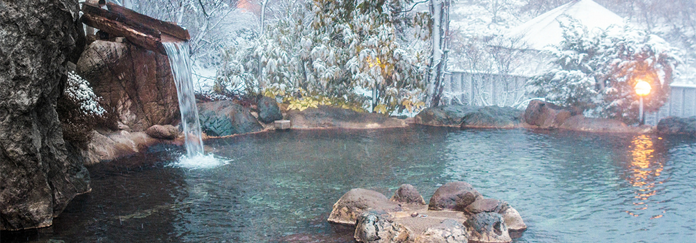 冬の温泉旅は「濡れる・冷える・荷物が増える」の三拍子そろった特殊な環境。