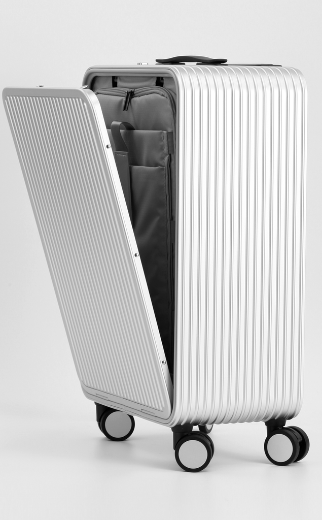 New Trip 1302は、箱体全体にアルミ合金を100%採用したフルボディ設計が特徴のプレミアムモデル