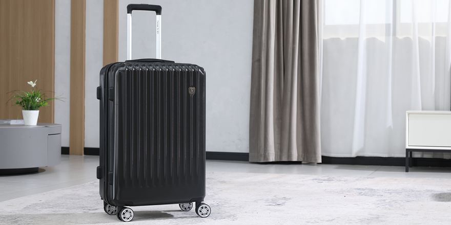 「Sサイズ」とは、一般的に20〜38L程度の容量を持つスーツケースのことを指します。