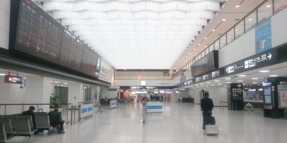 本記事では、専門家の知見を紐解きながら、New Tripのスーツケースベルトがいかにロストバゲージのリスクを劇的に低減するのかを詳しく解説します。