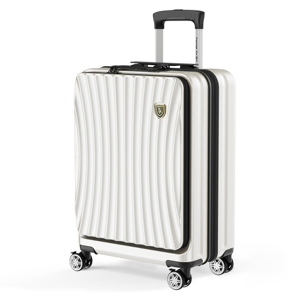 New Tripのフロントオープン設計が進化した大容量スーツケース